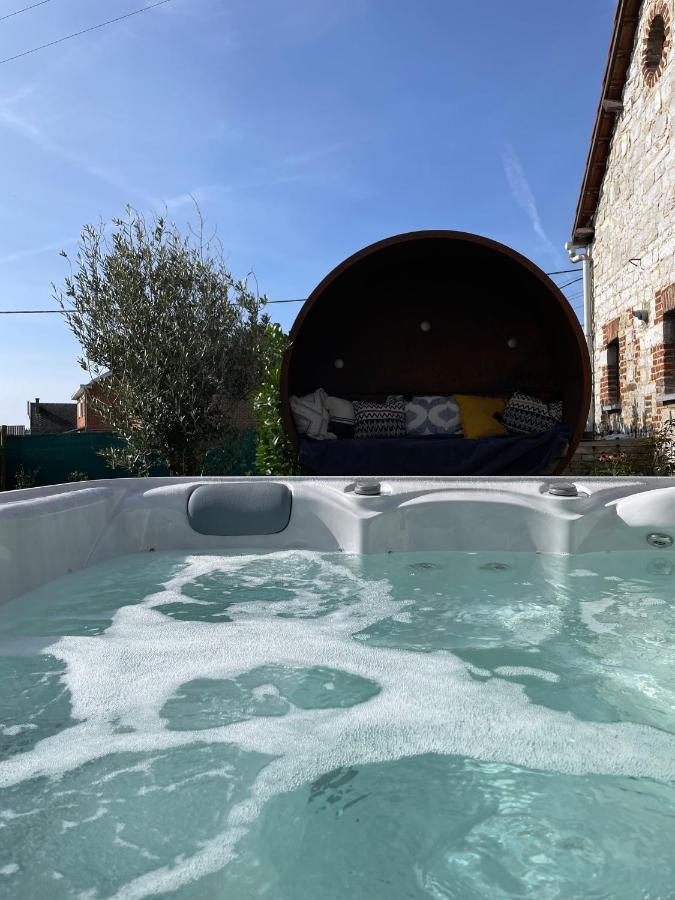 La Couette Du Voyageur Acomodação com café da manhã Wanze Exterior foto